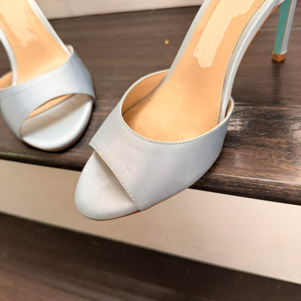 Betsy Johnson x Davids Bridal Satin Baby Blue Rhinestone Bow Back Heels Size 10 - Picture 9 of 9